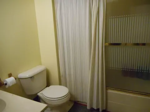Bath - 2575 W Huron, Standish, MI 48658 photo 3 of 4