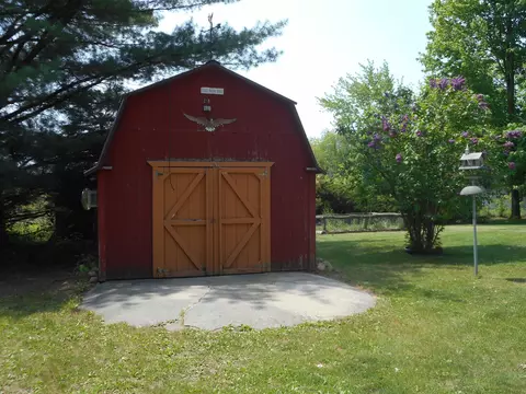 Exterior - 2575 W Huron, Standish, MI 48658 photo 7 of 12