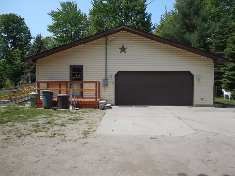 Exterior - 2575 W Huron, Standish, MI 48658 photo 5 of 12