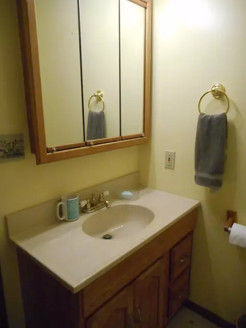 Bath - 2575 W Huron, Standish, MI 48658 photo 4 of 4
