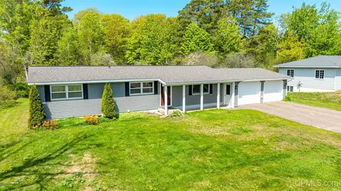 47275 Green Acres, Houghton, MI 49931