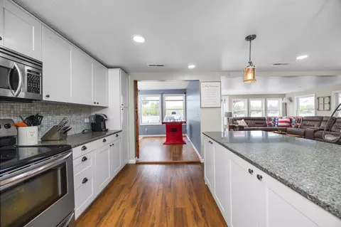 Kitchen - 3394 E Pinecrest, Gladwin, MI 48624 photo 3 of 4