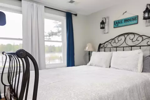 Bedroom - 3394 E Pinecrest, Gladwin, MI 48624 photo 1 of 4
