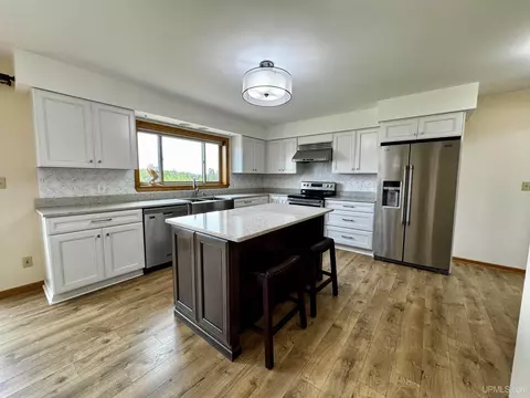 Kitchen - 12104 T, Rapid River, MI 49878 photo 3 of 5