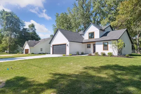 1202 S Hemlock, Hemlock, MI 48626