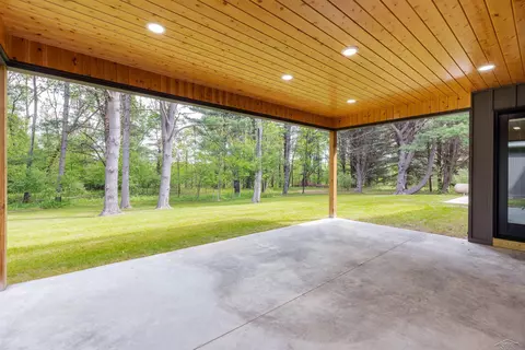 2291 E Maple, Clare, MI 48617 photo 37