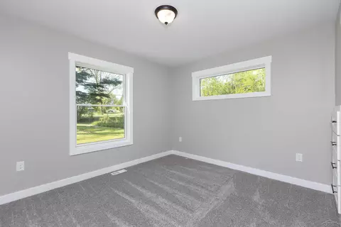 2291 E Maple, Clare, MI 48617 photo 24