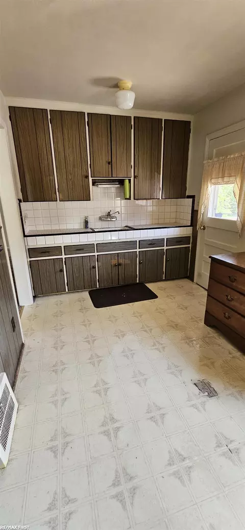 Kitchen - 23784 Brittany, Eastpointe, MI 48021 photo 1 of 2