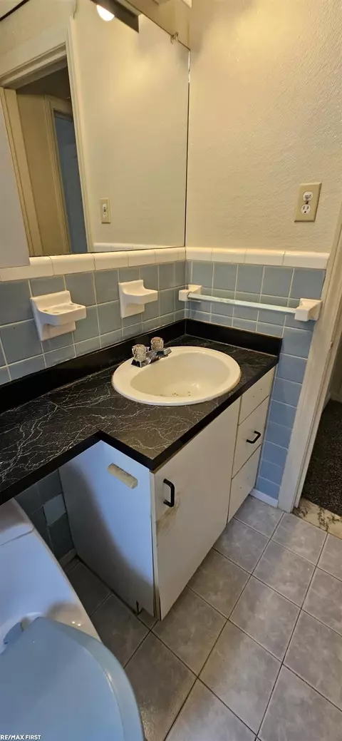 Bath - 23784 Brittany, Eastpointe, MI 48021 photo 2 of 2