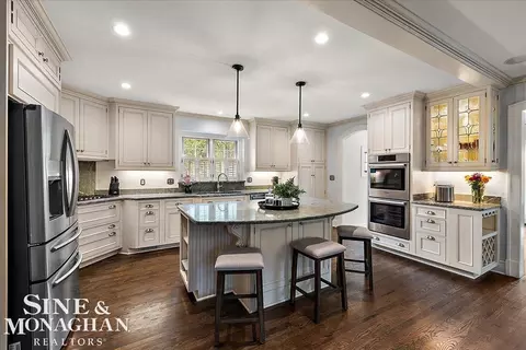 Kitchen - 549 Rivard, Grosse Pointe, MI 48230 photo 1 of 5