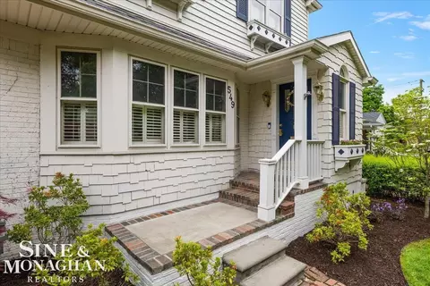Exterior - 549 Rivard, Grosse Pointe, MI 48230 photo 6 of 8
