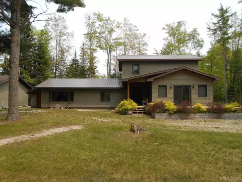 12851 Kk Rd, Wetmore, MI 49895