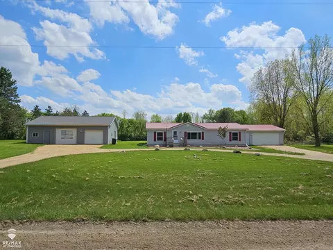 9737 W Mason, Ovid, MI 48866