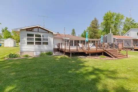 Exterior - 13673 Young, Hudson, MI 49247 photo 2 of 20