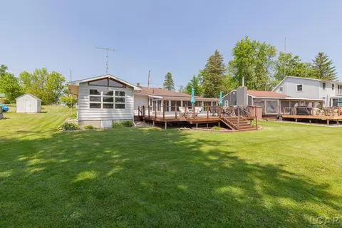 Exterior - 13673 Young, Hudson, MI 49247 photo 4 of 20
