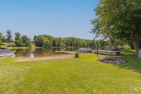 Exterior - 13673 Young, Hudson, MI 49247 photo 18 of 20