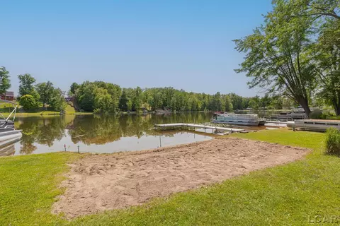 Exterior - 13673 Young, Hudson, MI 49247 photo 17 of 20