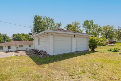 Exterior - 13673 Young, Hudson, MI 49247 photo 19 of 20
