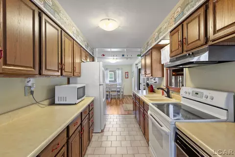 Kitchen - 13673 Young, Hudson, MI 49247 photo 1 of 5