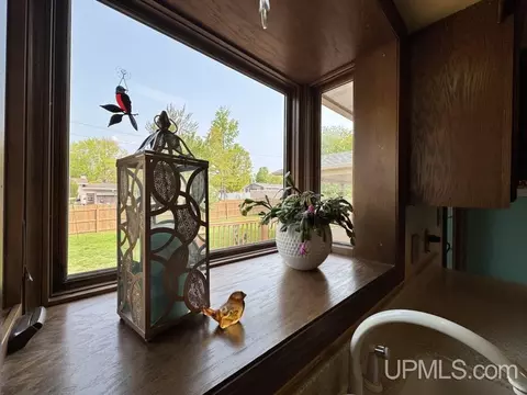 Kitchen - 622 E Kemp, L'anse, MI 49946 photo 2 of 5
