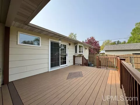 Exterior - 622 E Kemp, L'anse, MI 49946 photo 6 of 16
