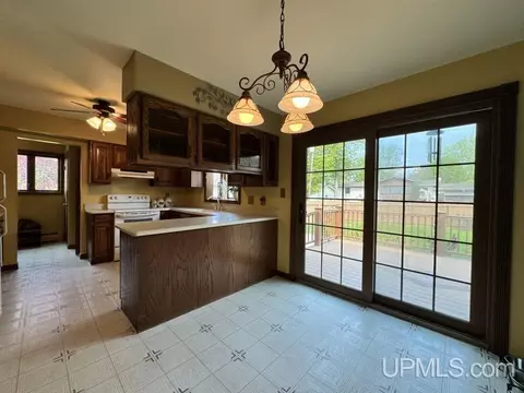 Kitchen - 622 E Kemp, L'anse, MI 49946 photo 5 of 5