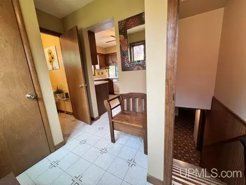 Entry Way - 622 E Kemp, L'anse, MI 49946 photo 3 of 4
