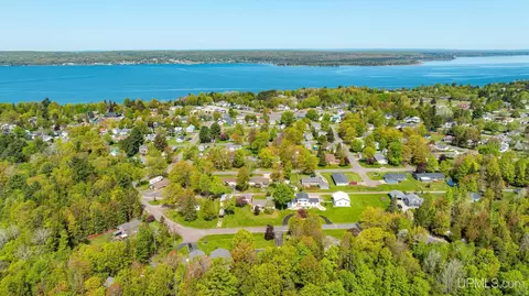 View/Area - 622 E Kemp, L'anse, MI 49946 photo 3 of 5