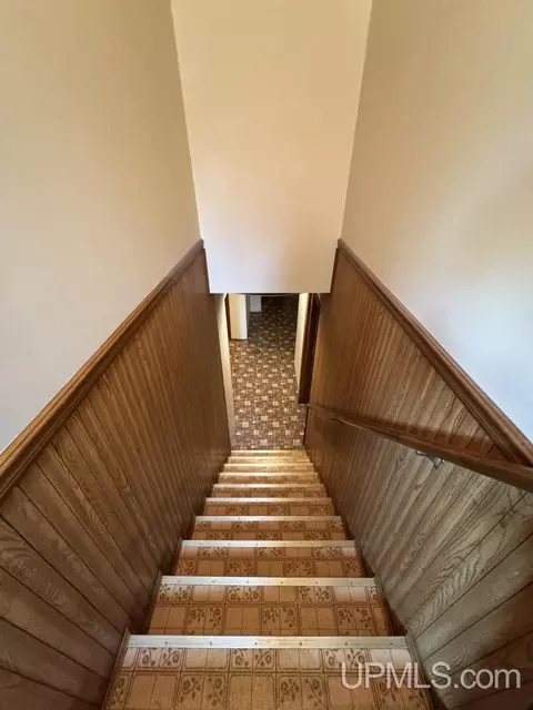 Entry Way - 622 E Kemp, L'anse, MI 49946 photo 4 of 4