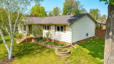 Exterior - 622 E Kemp, L'anse, MI 49946 photo 2 of 16