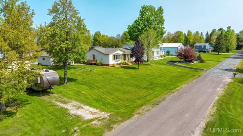View/Area - 622 E Kemp, L'anse, MI 49946 photo 2 of 5