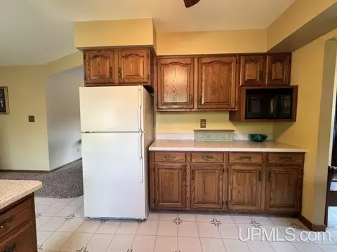 Kitchen - 622 E Kemp, L'anse, MI 49946 photo 3 of 5