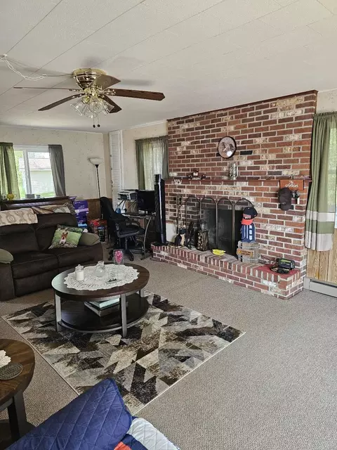 5652 Lakeside, Gladwin, MI 48624 photo 9