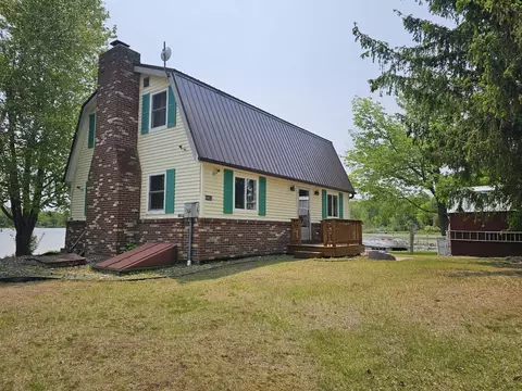 5652 Lakeside, Gladwin, MI 48624 photo 2