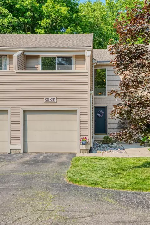 3635 E Mdws, Okemos, MI 48864 photo 34
