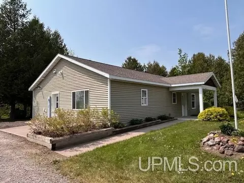 49763 Rosenlund, Hancock, MI 49930