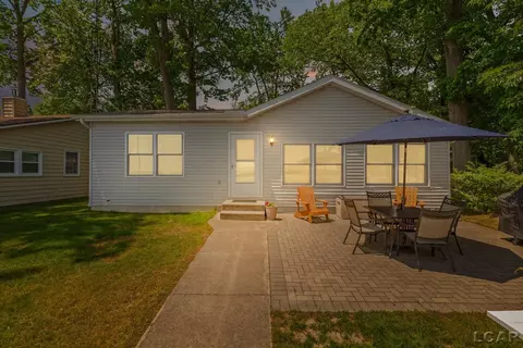 8400 Horton Bch, Manitou Beach, MI 49253