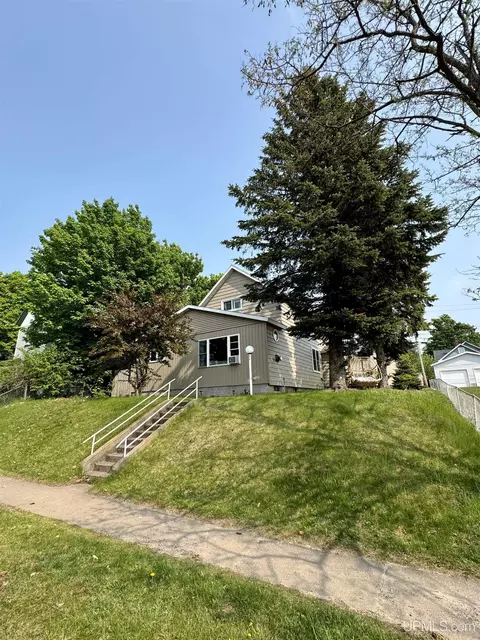 518 Lake, Negaunee, MI 49866