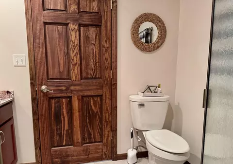 Bath - 6223 E Townline Lk, Harrison, MI 48625 photo 3 of 9