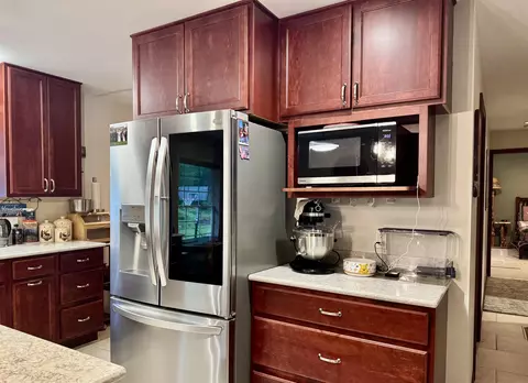 Kitchen - 6223 E Townline Lk, Harrison, MI 48625 photo 5 of 5