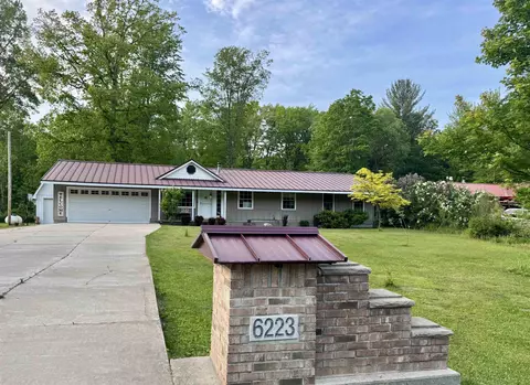 6223 E Townline Lk, Harrison, MI 48625