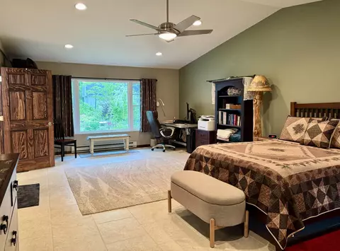 Bedroom - 6223 E Townline Lk, Harrison, MI 48625 photo 4 of 7