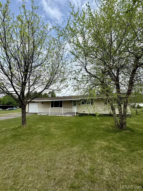 2538 Co Rd 496, Ishpeming, MI 49849