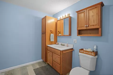 Bath - 2284 E Frances, Clio, MI 48420 photo 1 of 3