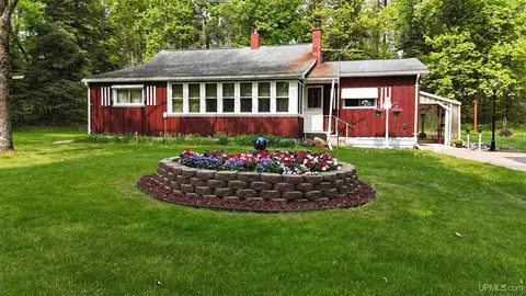 9731 Norway Lk, Felch, MI 49831