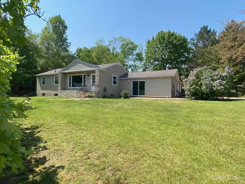 1 Shiras, Marquette, MI 49855