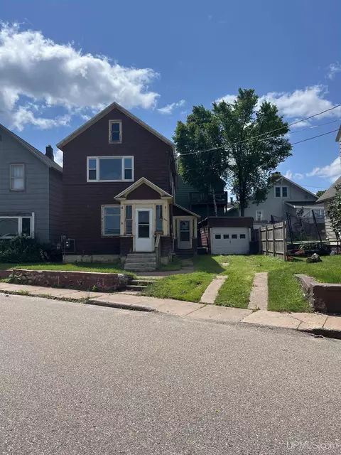 423 W Euclid, Ishpeming, MI 49849