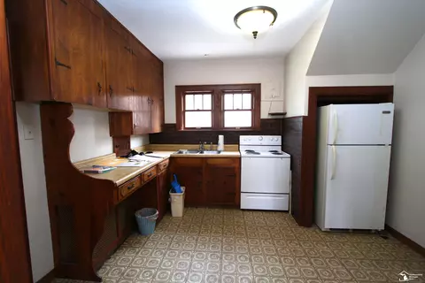 Kitchen - 624 Waterloo, Monroe, MI 48161 photo 2 of 5