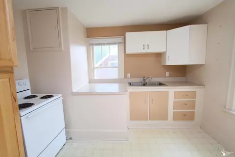 Kitchen - 624 Waterloo, Monroe, MI 48161 photo 5 of 5