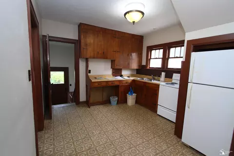 Kitchen - 624 Waterloo, Monroe, MI 48161 photo 1 of 5